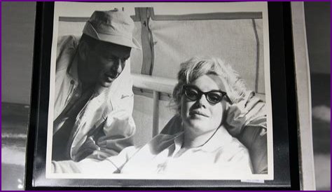 The Surprising Gift Marilyn Monroe Got From Frank Sinatra
